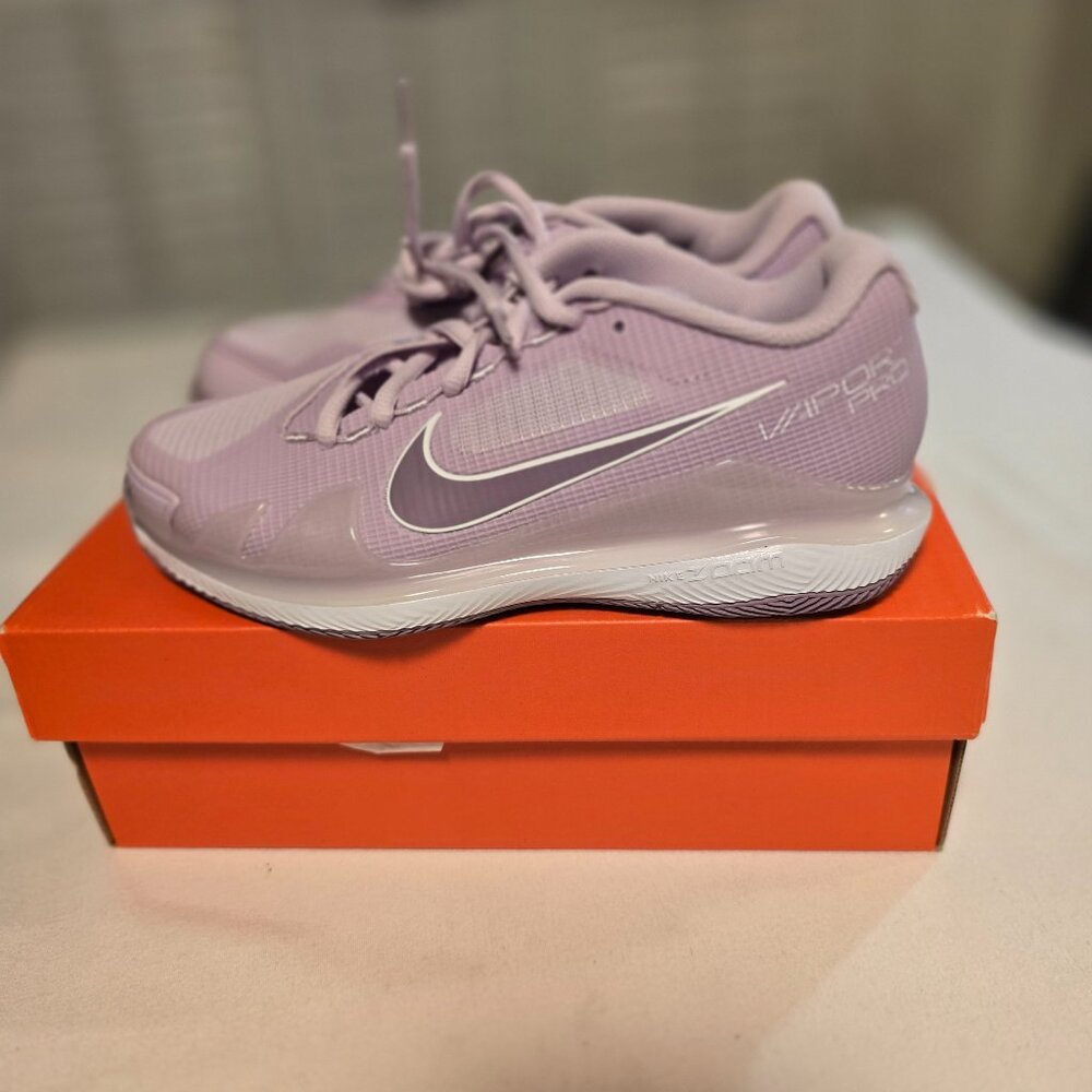 NIKE ZOOM VAPOR PRO HC TENNIS SHOES